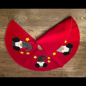 “Brand New” Gnomes Tree Skirt